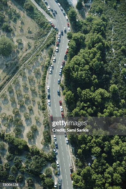 parked cars along road - bouches du rhone 個照片及圖片檔