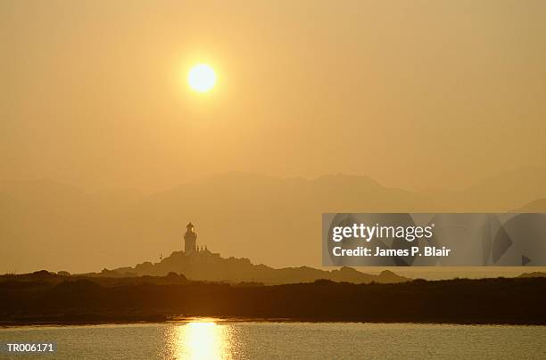 lighthouse at dawn - james p blair stock pictures, royalty-free photos & images