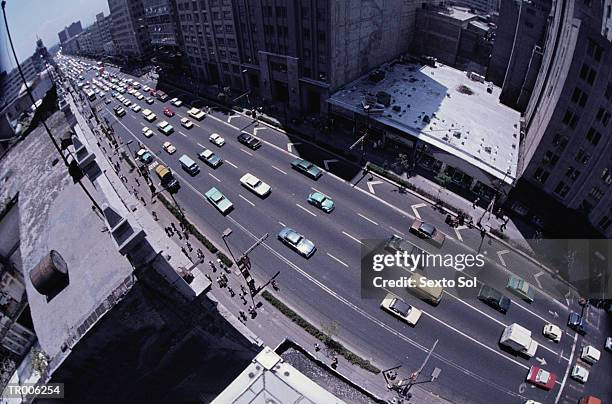 traffic in mexico city - méxico central imagens e fotografias de stock