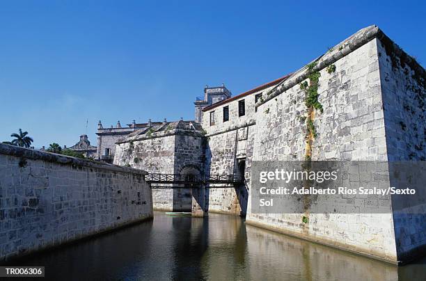 fortress in havana - greater antilles stock pictures, royalty-free photos & images