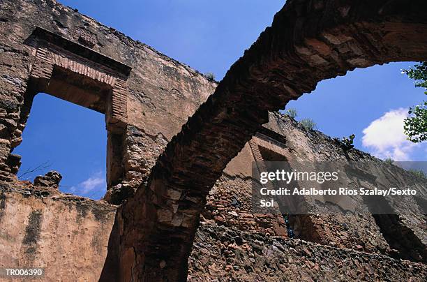 ruin detail, zacatecas - méxico central imagens e fotografias de stock
