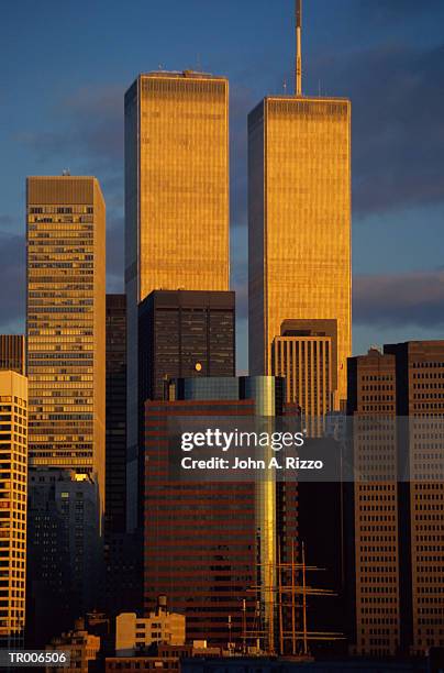 east side skyline, new york city - gen colin powell announces major gift to the city college of new york may 3 stockfoto's en -beelden