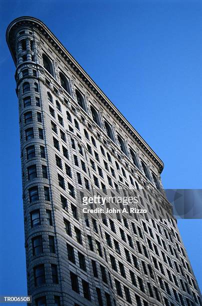 flatiron building - 6th annual ucp of nyc santa project party and auction benefiting united cerebral palsy of new york city stockfoto's en -beelden