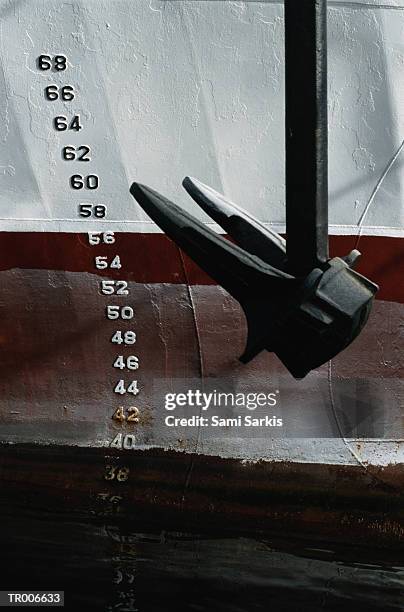 anchor and depth markers - peça de embarcação imagens e fotografias de stock