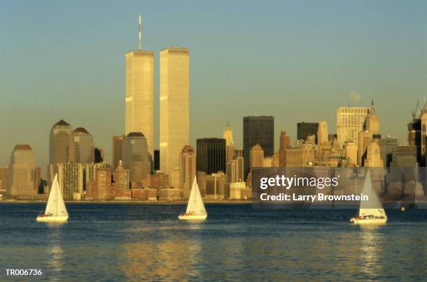 new york city skyline - kevin dickson and jack ketsoyan celebrate the release of their new book guilty pleasure stockfoto's en -beelden