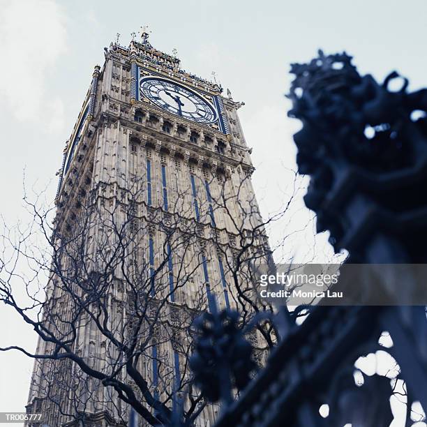 big ben - king juan carlos attends a meeting of the council of ministers at the zarzuela palace stockfoto's en -beelden