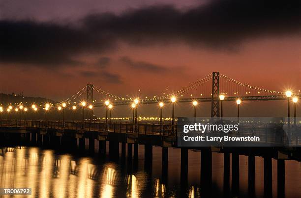 bay bridge, san francisco - bay bridge fotografías e imágenes de stock