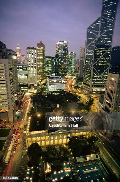 hong kong at night - south east china stock pictures, royalty-free photos & images