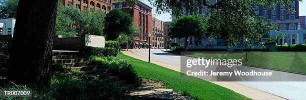 dealey plaza, dallas, texas - assassinio di john f kennedy foto e immagini stock