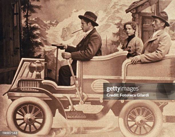 antique touring car - kleurcorrectie stockfoto's en -beelden