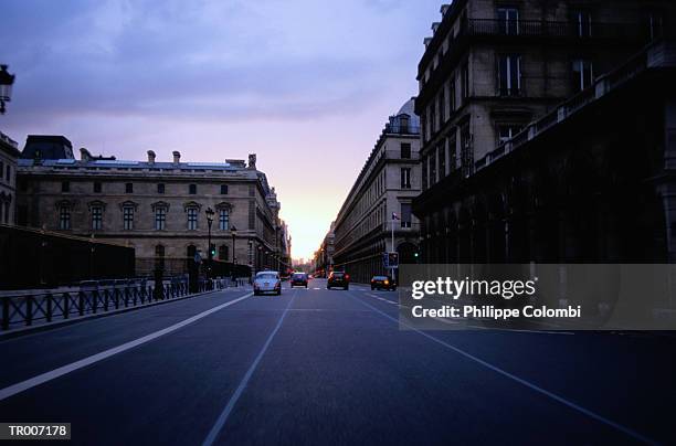 paris sunset - french far right national front president marine le pen delivers a speech after the results of france regional elections stockfoto's en -beelden