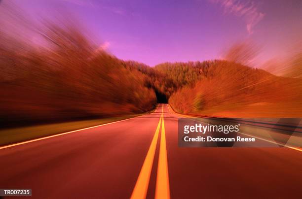 highway and blurred scenery - reese stockfoto's en -beelden