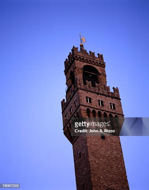 the bell tower of the piazza della signoria - bell stock-fotos und bilder