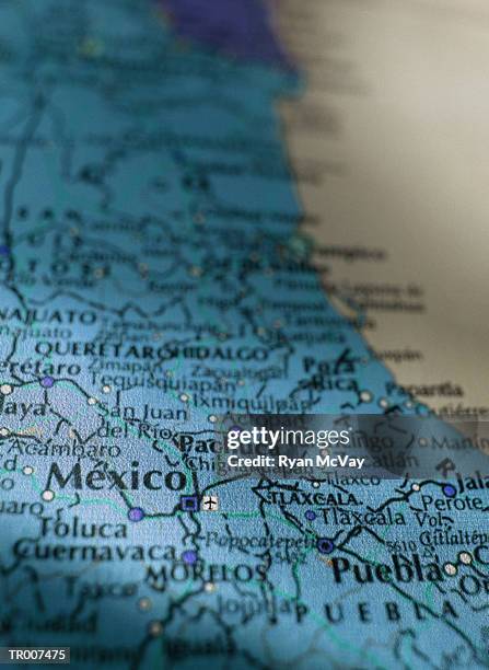 detail of a map of mexico - méxico central imagens e fotografias de stock