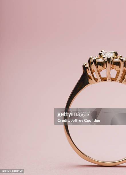 engagement ring - anillo joya fotografías e imágenes de stock