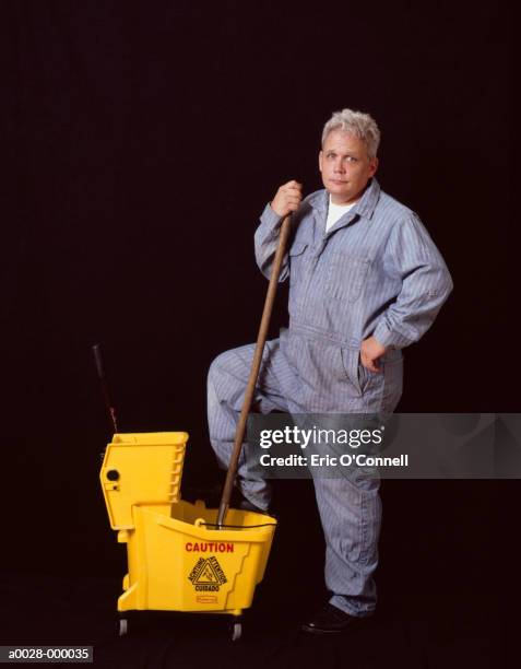 Generic Janitor Janitor Portrait Photos and Premium High Res Pictures - Getty Images