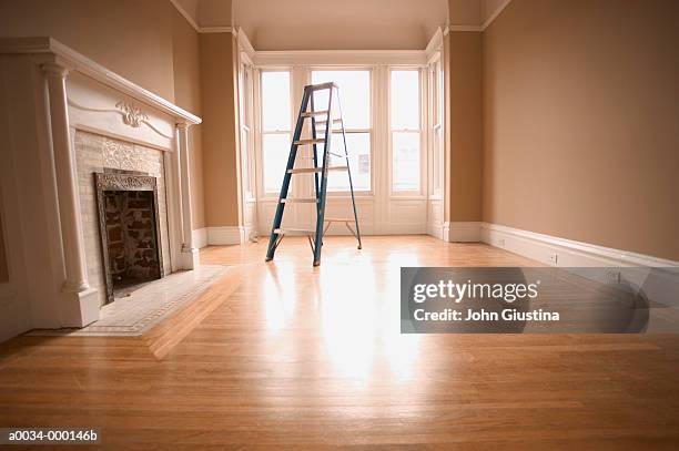 empty room with ladder - the end fotografías e imágenes de stock