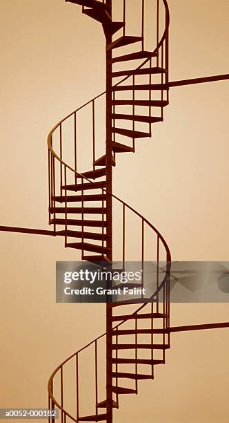 spiral stairway - spiral staircase fotografías e imágenes de stock