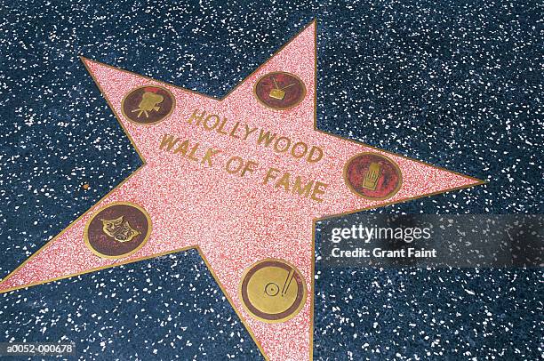 star on hollywood boulevard - hollywood walk of fame fotografías e imágenes de stock