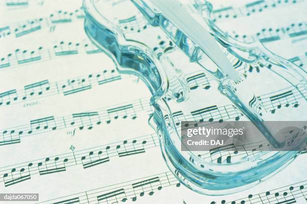 violin and score - strings section stock pictures, royalty-free photos & images