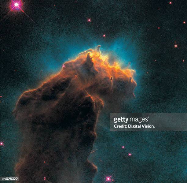 star-birth clouds in the eagle nebula - nebulosa del águila fotografías e imágenes de stock