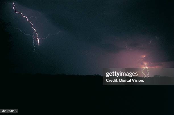 lightning - forked lightning stock pictures, royalty-free photos & images