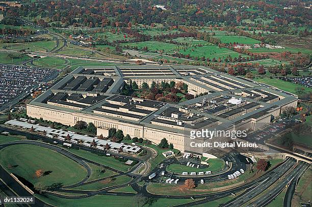 the pentagon - el pentágono fotografías e imágenes de stock