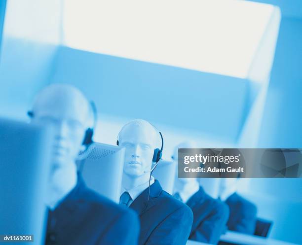 Working Double Screen Photos and Premium High Res Pictures - Getty Images