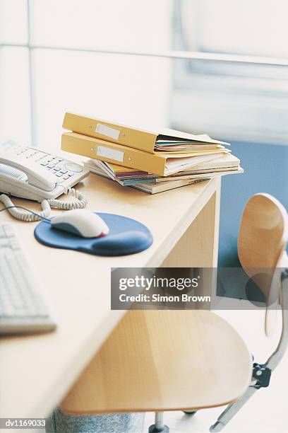 Basic Desk Empty Empty Desk Above Photos and Premium High Res Pictures - Getty Images
