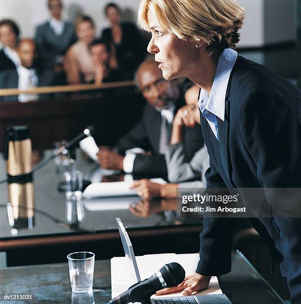 Layers Arguing Lawyer Arguing In Court Photos and Premium High Res Pictures - Getty Images