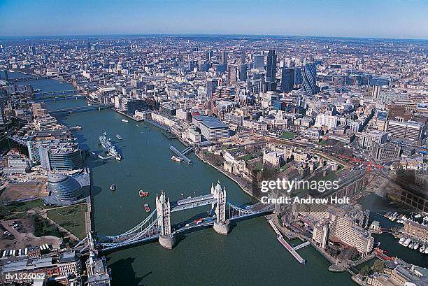aerial view of the river thames and the city of london, united kingdom - hms belfast fotografías e imágenes de stock