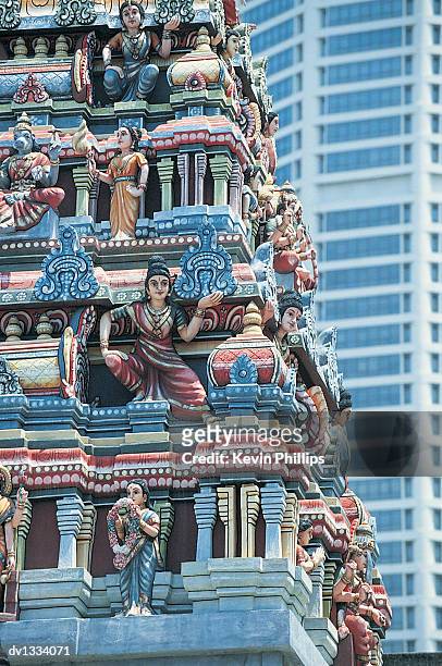 close up of the sri mariamman temple, singapore - singapore stock-fotos und bilder