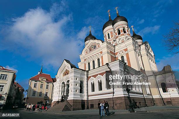 alexander nevsky cathedral, tallinn, estonia - catedral de san alejandro nevski fotografías e imágenes de stock