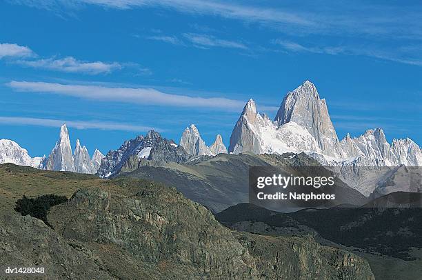 mts fitzroy and torre, glacier national park, patagonia, argentina - fitzroy stock-fotos und bilder