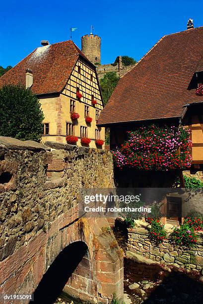 stone bridge in kaysersberg, alsace, france - haut rhin fotografías e imágenes de stock