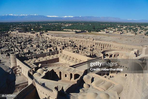 arg e bam, bam, iran - dele e dela imagens e fotografias de stock