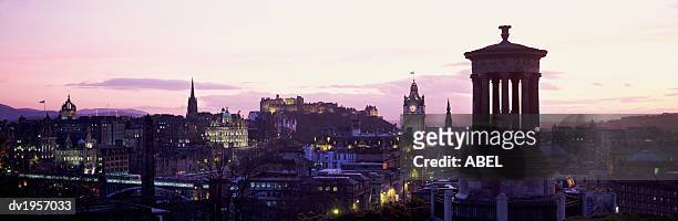 sunset over edinburgh, scotland, uk - lothian foto e immagini stock