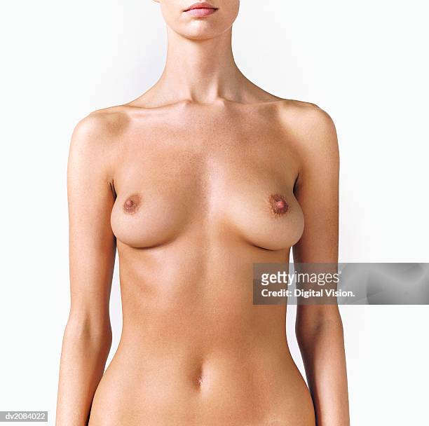 naked woman's torso - beautiful woman chest fotografías e imágenes de stock