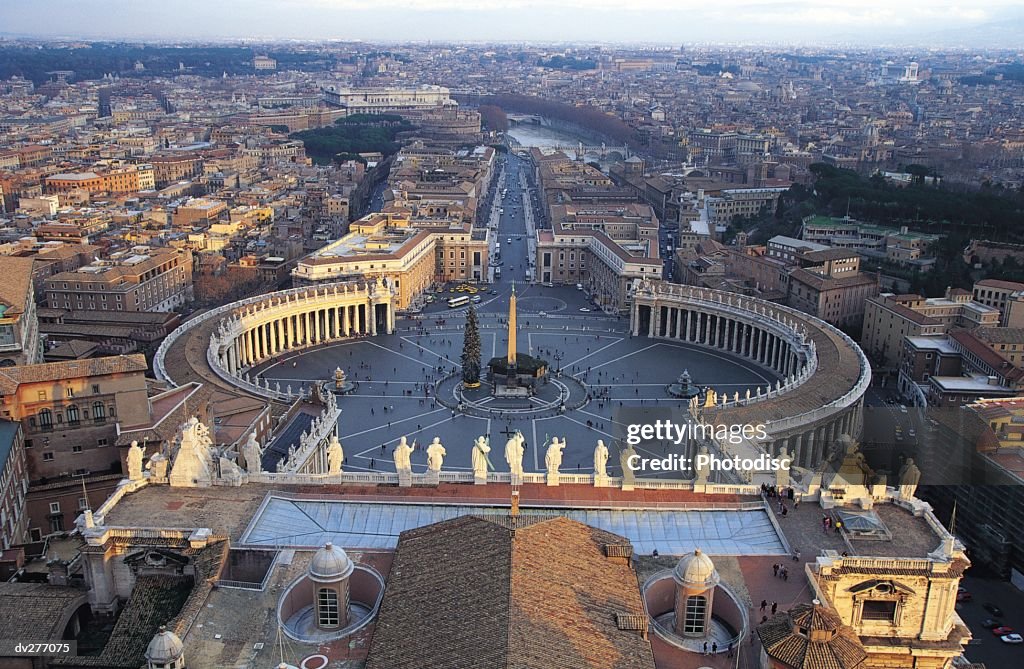 Large Square Rome St Peters Square Rome High-Res Stock Photo - Getty Images