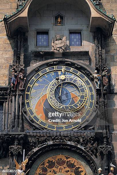 old town hall clock, prague, czech republic - horloge stock-fotos und bilder