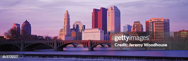 columbus skyline - stuw stockfoto's en -beelden