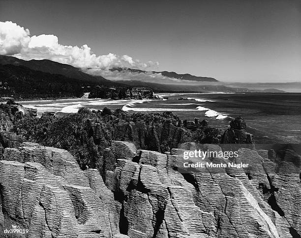 rocky beach - pancake rocks - fotografias e filmes do acervo