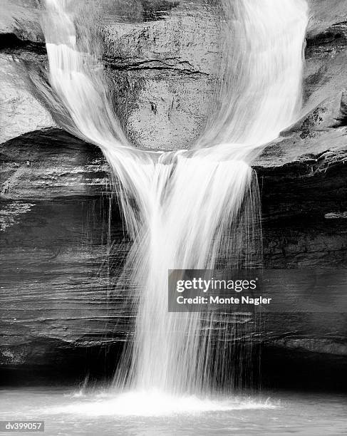 waterfall - monte stock pictures, royalty-free photos & images
