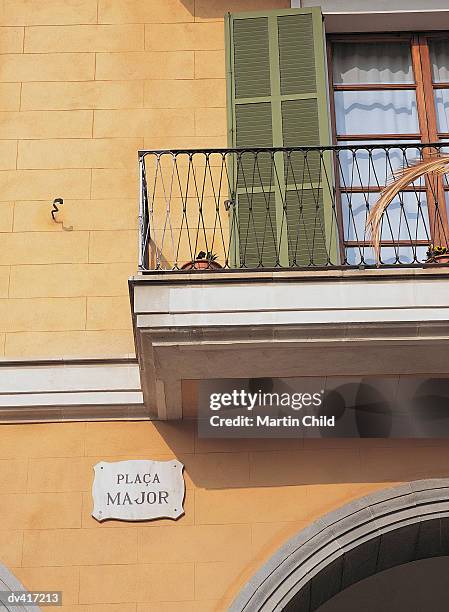 detail of a building exterior in placa major, palma de mallorca, mallorca - major stock pictures, royalty-free photos & images