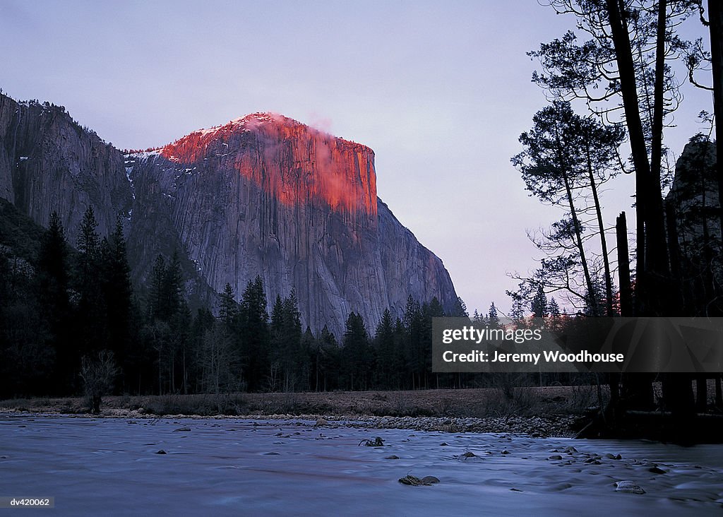 El Capitan and Merced River, Yosemite National Park, California, USA