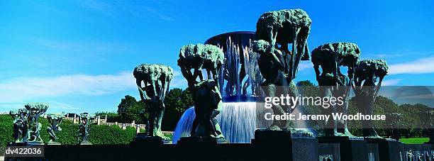 fountain sculpture by gustav vigeland, frogner park, oslo, norway, - vigeland sculpture park stock pictures, royalty-free photos & images