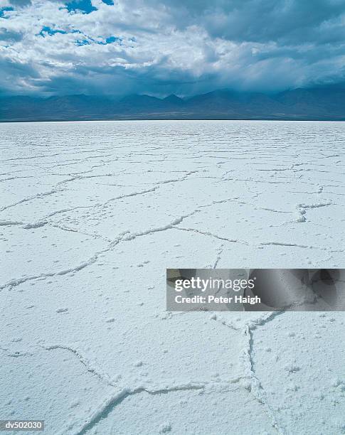 salt pan and storm, death valley national park, ca - opening night of peter pan at the pantages theatre arrivals stockfoto's en -beelden