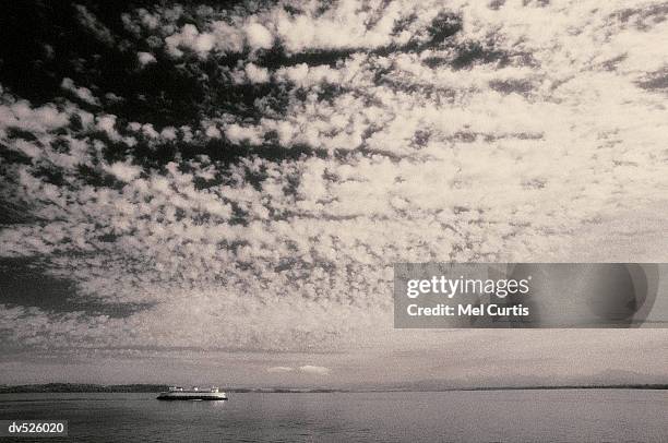 fort casey, puget sound, washington, usa - sound stock-fotos und bilder