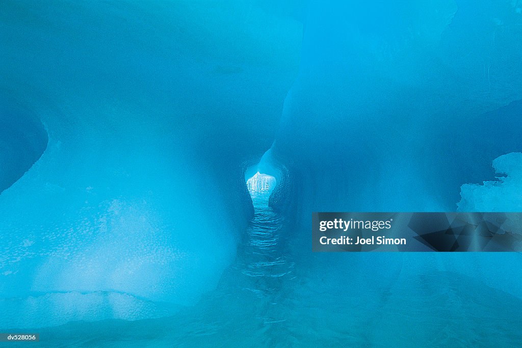 Crevice between two Icebergs