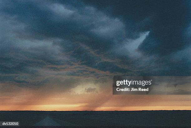 Jim Reed Storm 60 Jim Reed Weather Stock Photos, High-Res Pictures, and Images - Getty ...